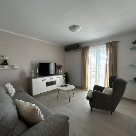 One Apartament *